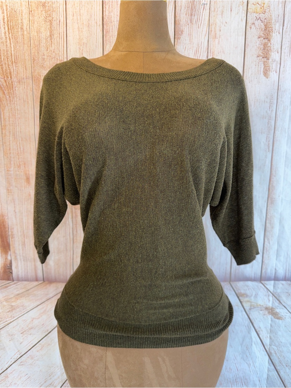aerie Olive Thin lightweight Boatneck Knit Sweater, 3/4 dolman sleeves Sz M